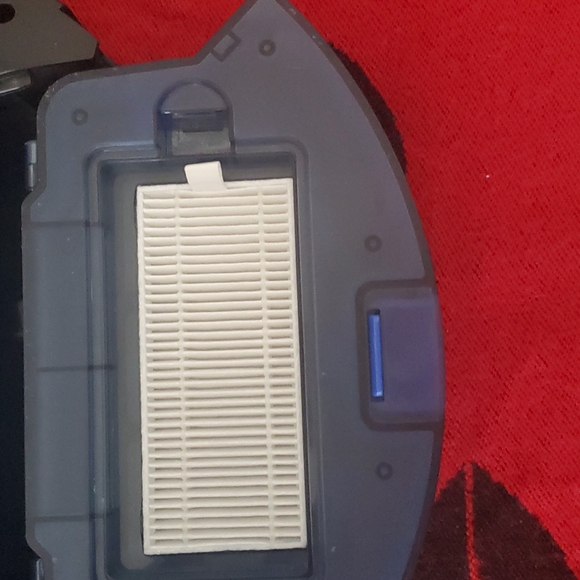 Eufy Robovac 30c Robot Vacuum Cleaner with Boundary Strips - Picture 3 of 4